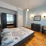 Citypulse Apt In Ideal Center W Working Space